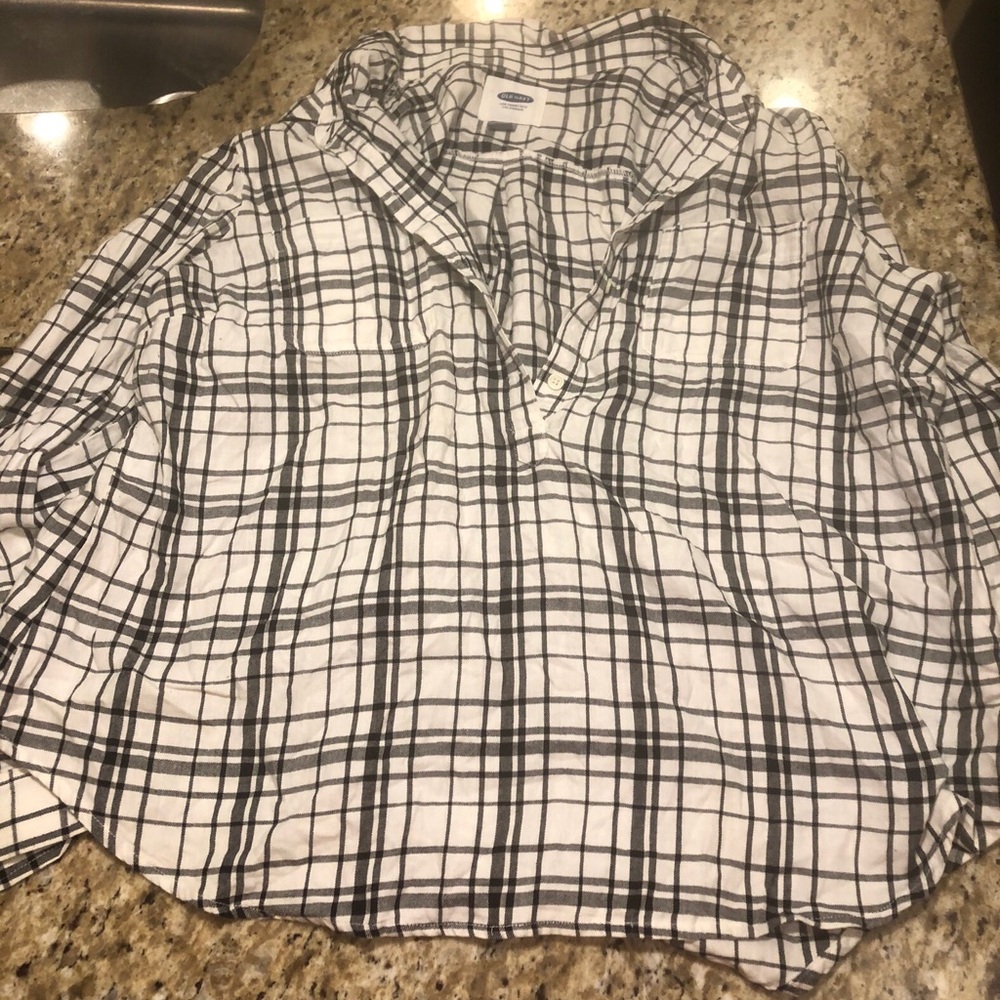 Old Navy Black and White Plaid Button-Down